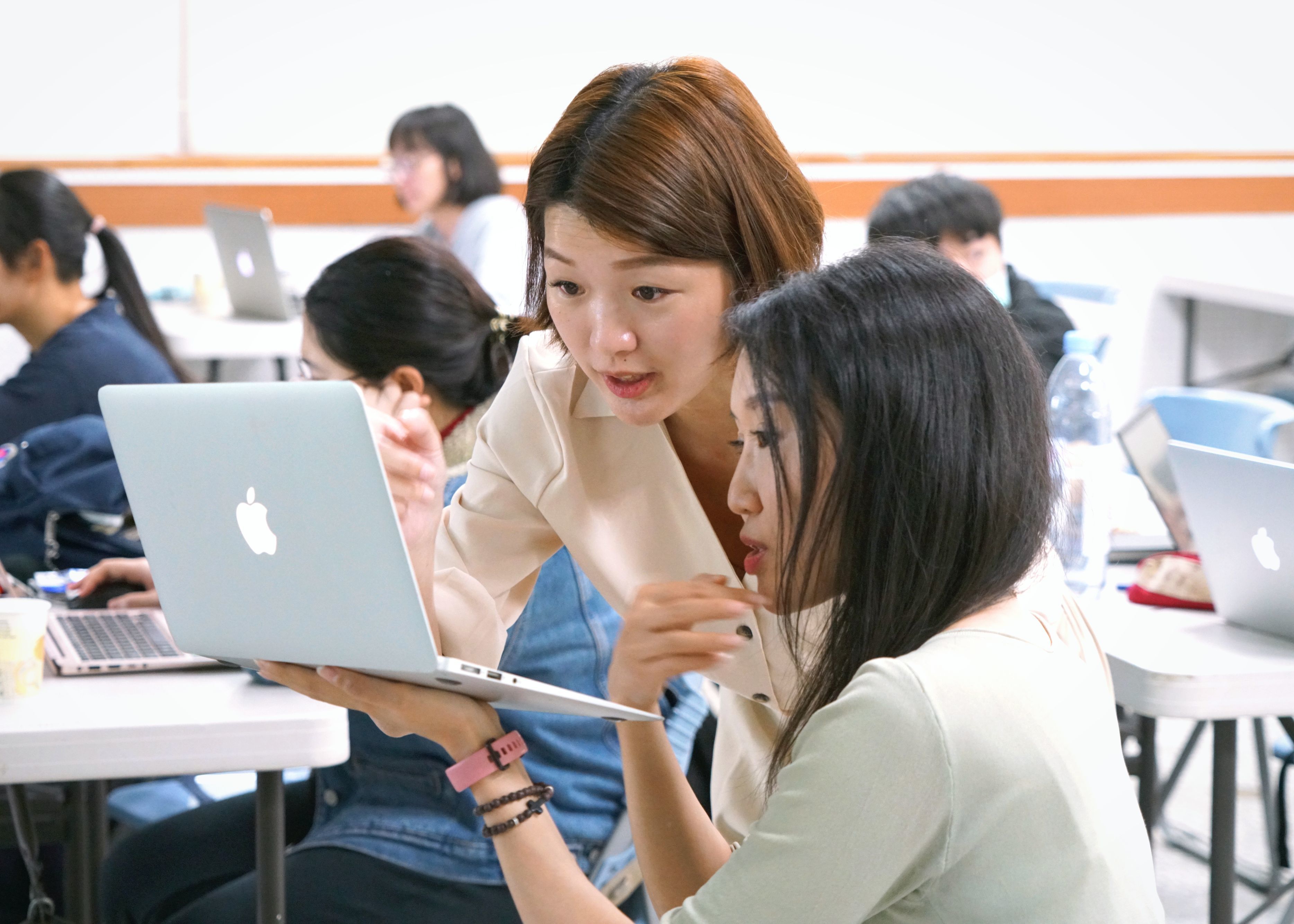 講者指導學生